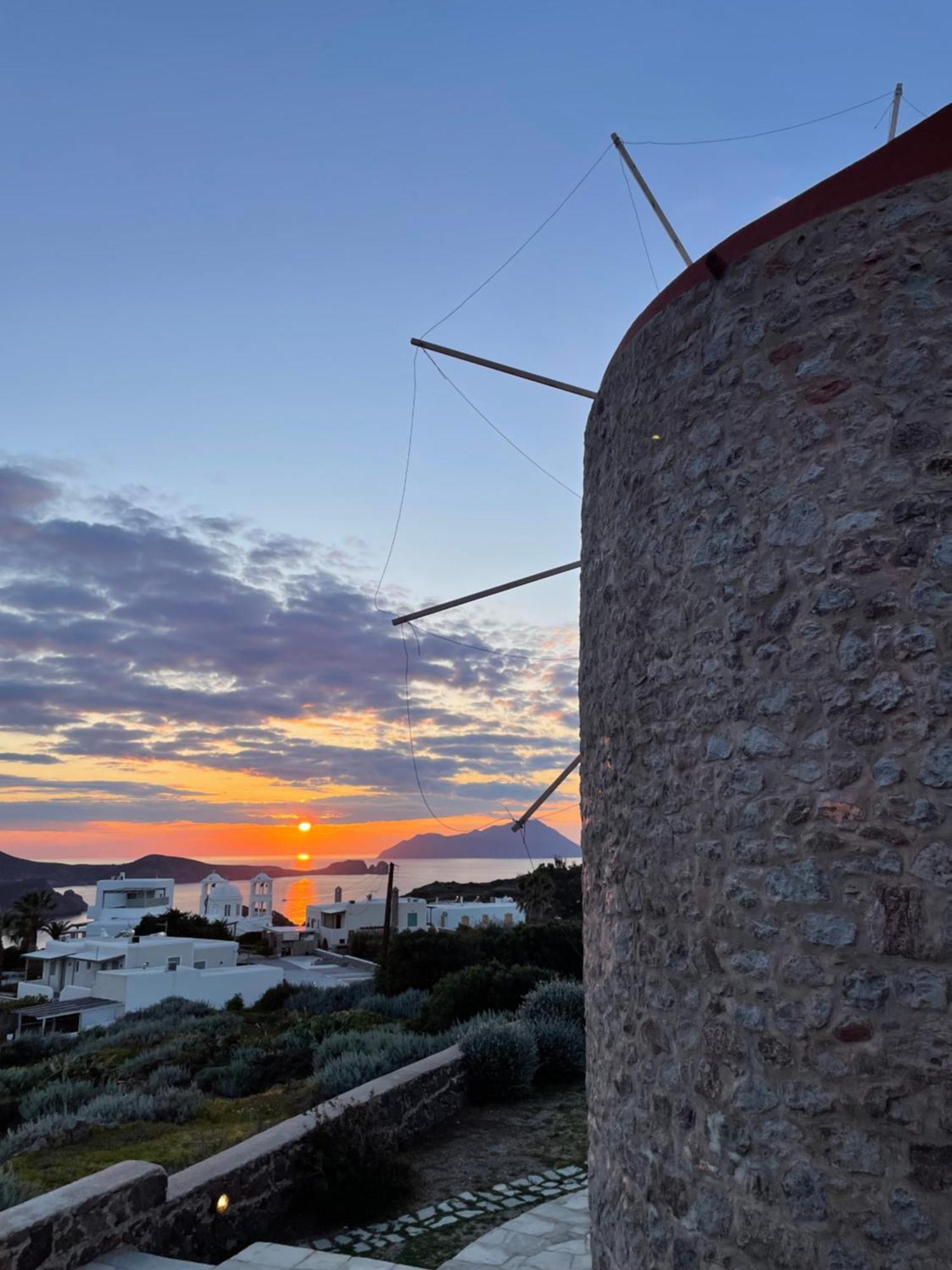 Marketos Windmill And Houses تريبيتي المظهر الخارجي الصورة
