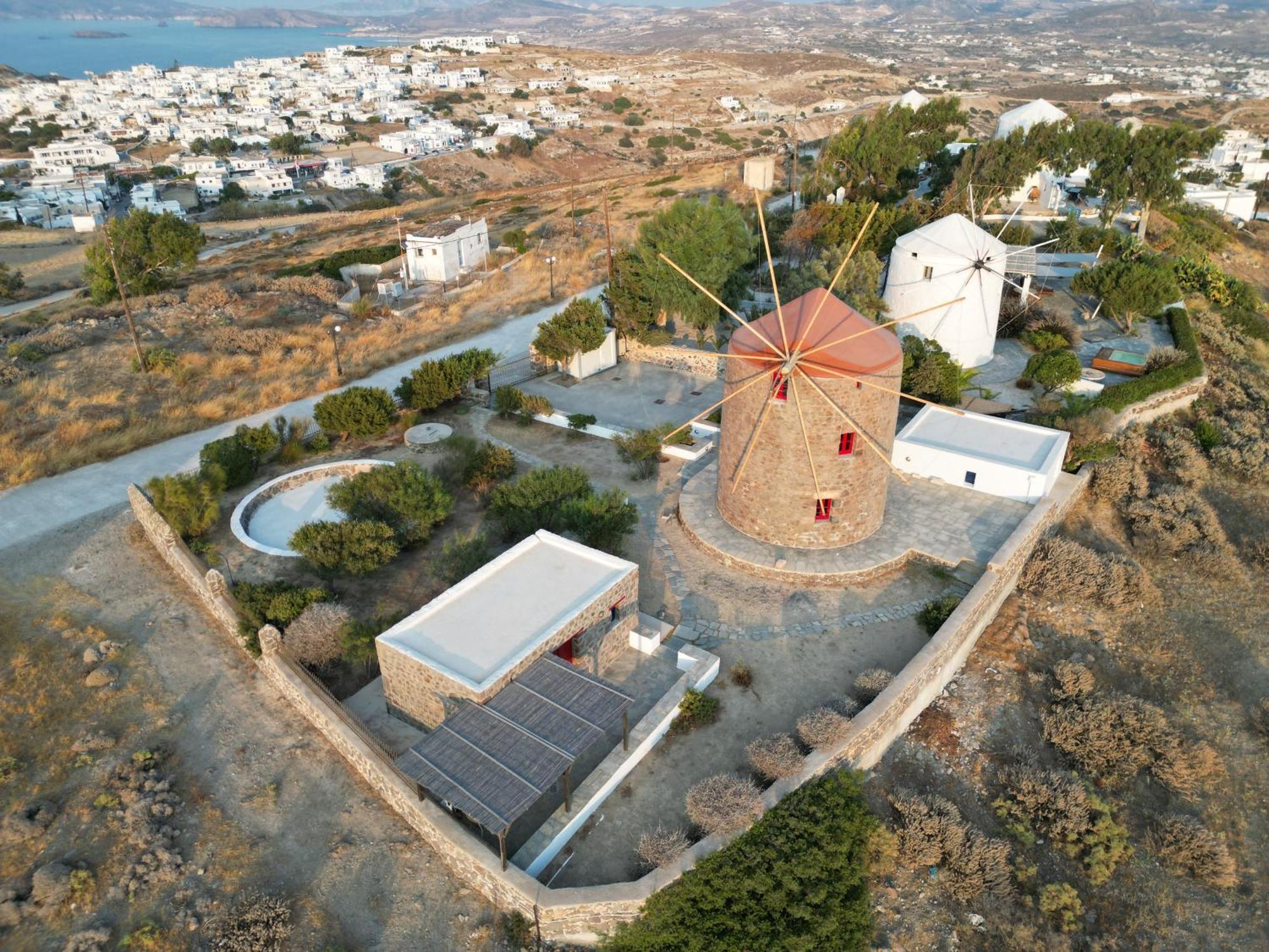 Marketos Windmill And Houses تريبيتي المظهر الخارجي الصورة